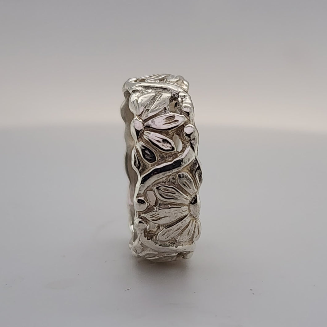 Marguerite Eternity Band