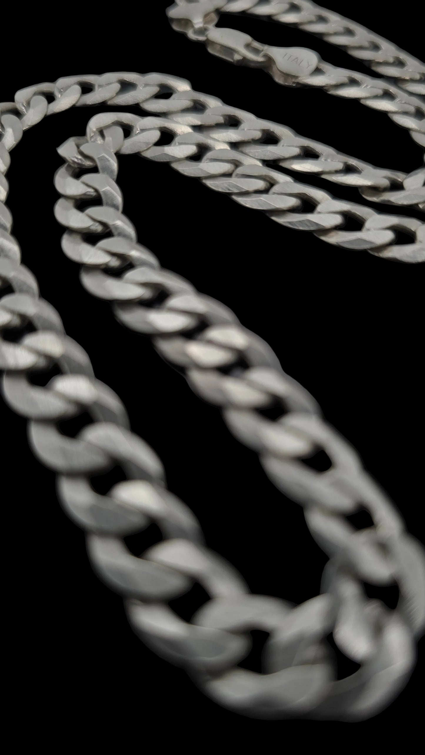 SOVEREIGN CHAIN NECKLACE