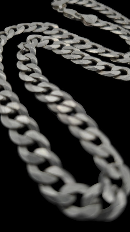 SOVEREIGN CHAIN NECKLACE